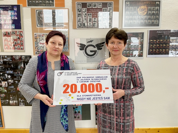 20 000,- dla „Nigdy nie jesteś sam”